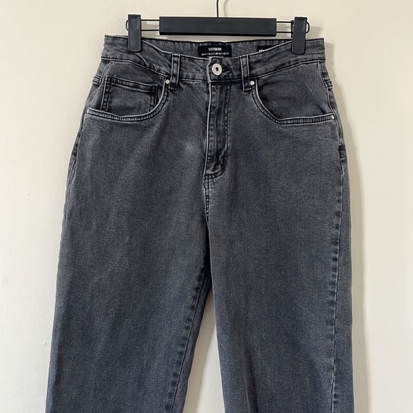 Cotton On Stretch Straight Leg High Rise Raw Hem Black Denim Jeans Size 8 - Picture 2 of 9